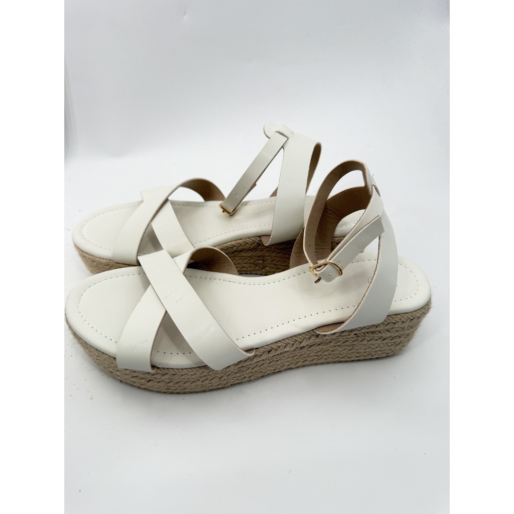 Universal Thread Sandals Womens Size 7.5 38 White Strappy Ankle Wedge Espadrille